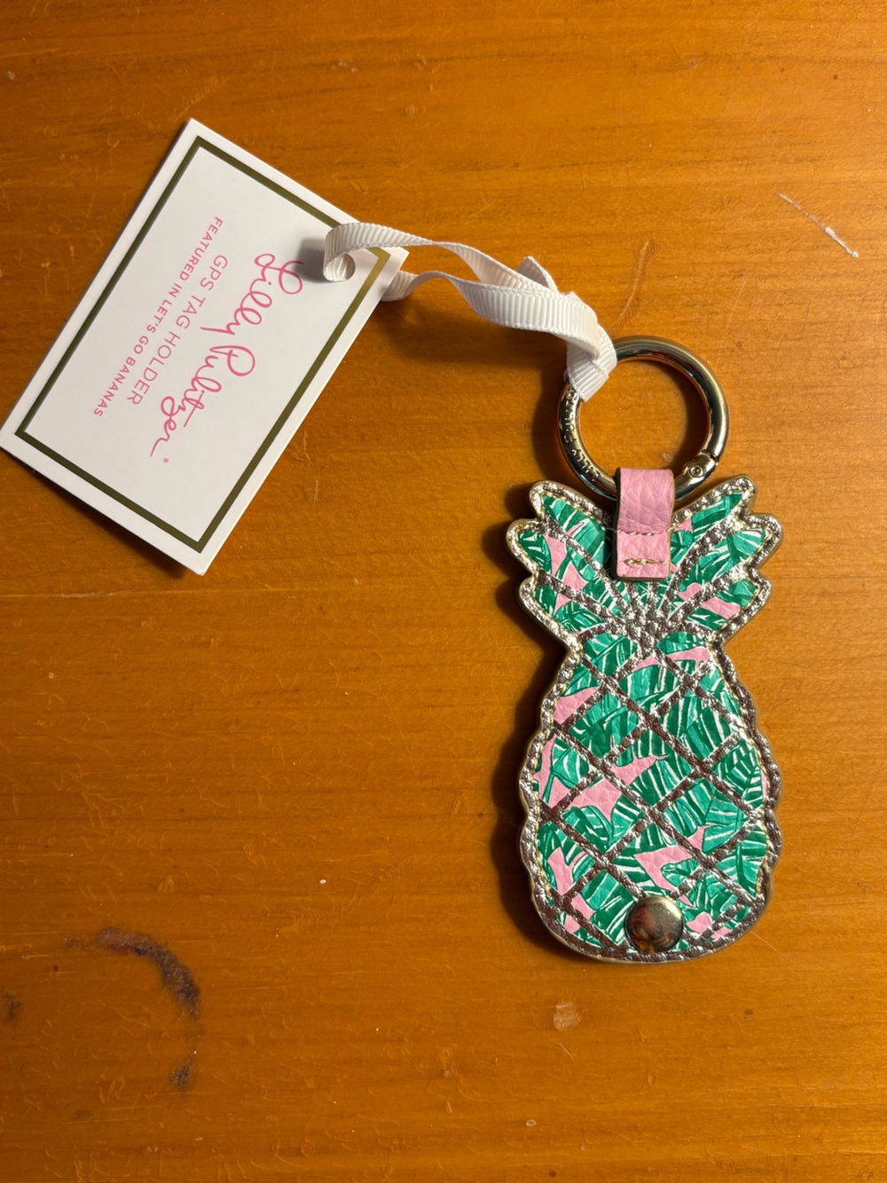 Lilly Pulitzer Pink, Gold, and Green Pineapple Apple AirTag GPS Holder NWT